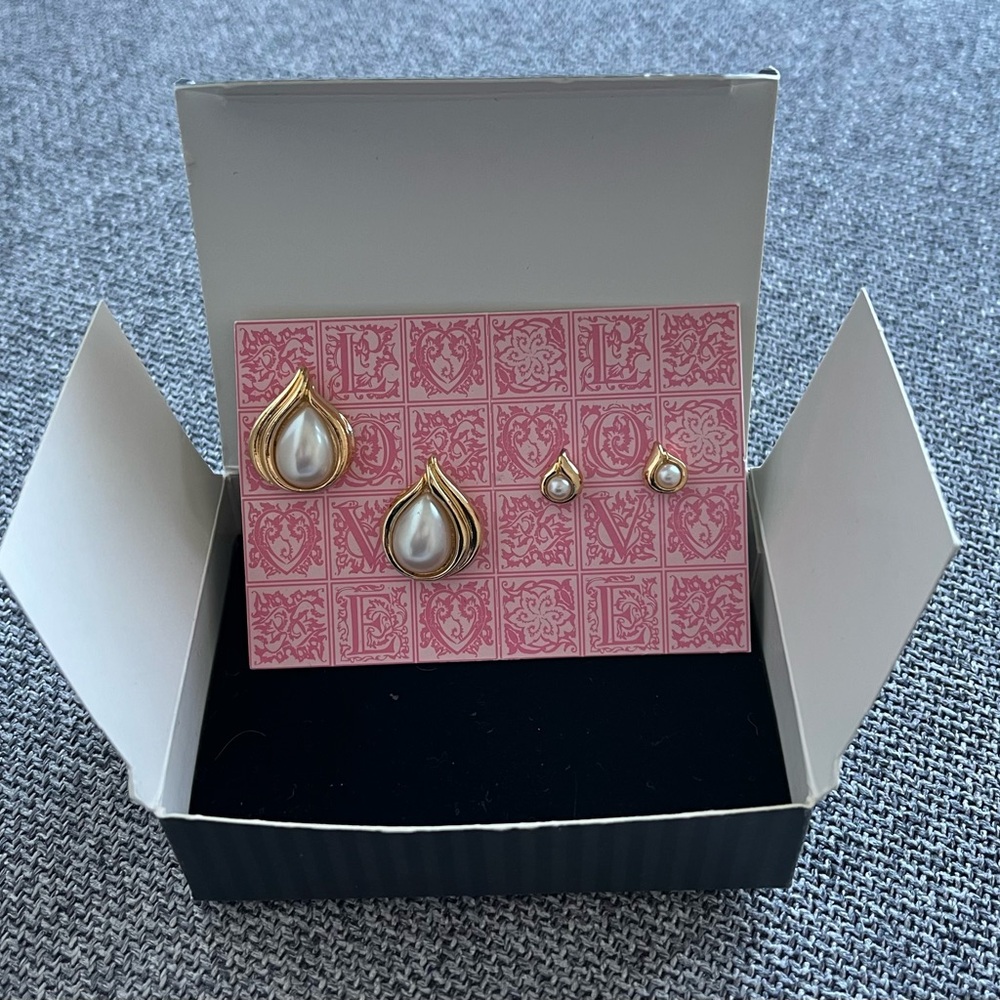AVON Vintage Gold-tone & Faux Pearl Tierdrop Pierced Earrings Duo